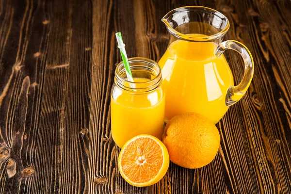 Tarro de jugo de naranja —  Fotos de Stock