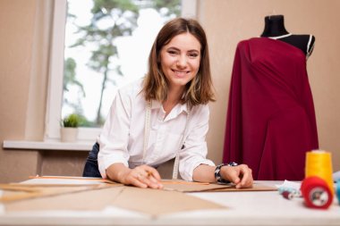 Moda Tasarımcısı stüdyo