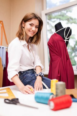 Moda Tasarımcısı stüdyo