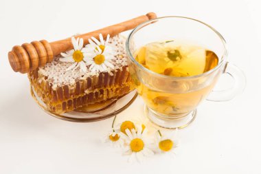 Beyaz petek ve papatya çayı