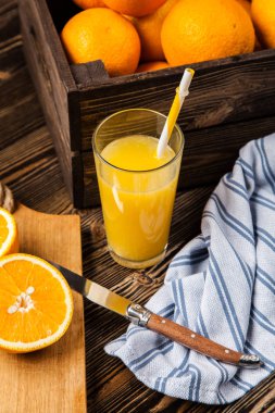 Taze portakal suyu