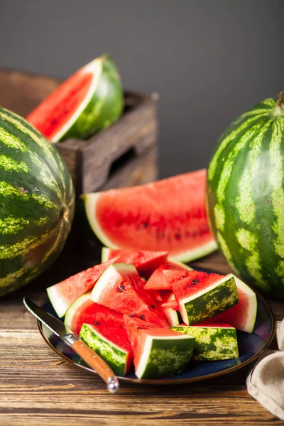 Mogna saftiga vattenmeloner — Stockfoto