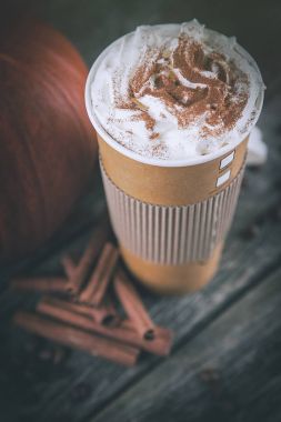 Kağıt bardak kabak spice latte