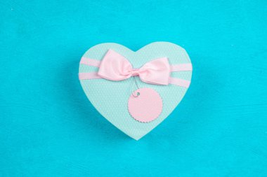 Kalp şeklinde kutu mavi