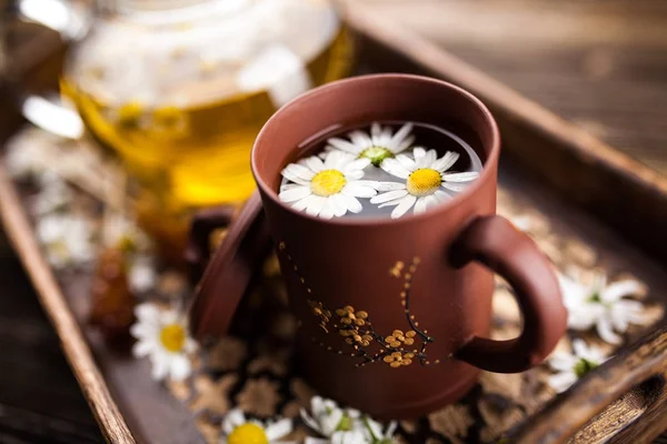 Taza de té de manzanilla — Foto de Stock