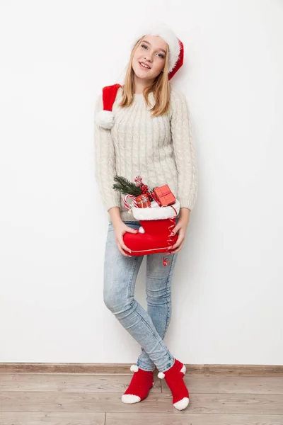 Teenage girl with Christmas presents — Stock Photo, Image