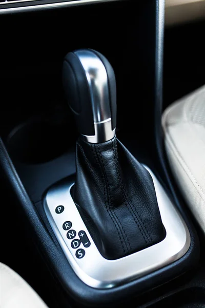 Automatic transmission stick in a car — Stock Photo, Image