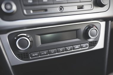 Bir arabada klima sistemi