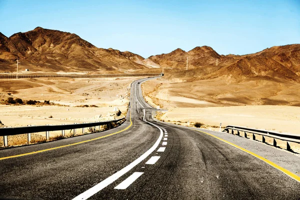 Strada in un deserto — Foto Stock