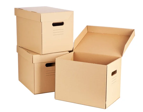 Pudełka kartonowe na białym tle — Zdjęcie stockowe