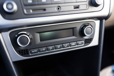 Bir arabada klima sistemi