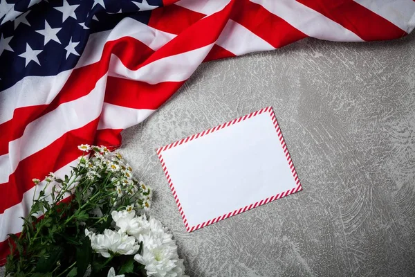 Bandeira dos EUA em fundo cinza — Fotografia de Stock