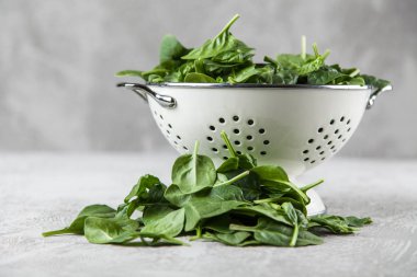 Bebek ıspanak yaprakları