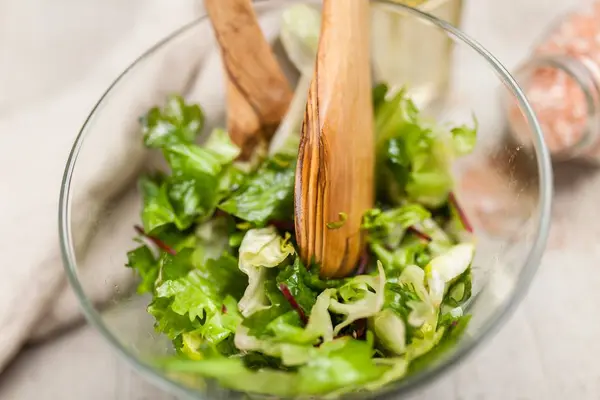 Fresh green salad — Stock Photo, Image