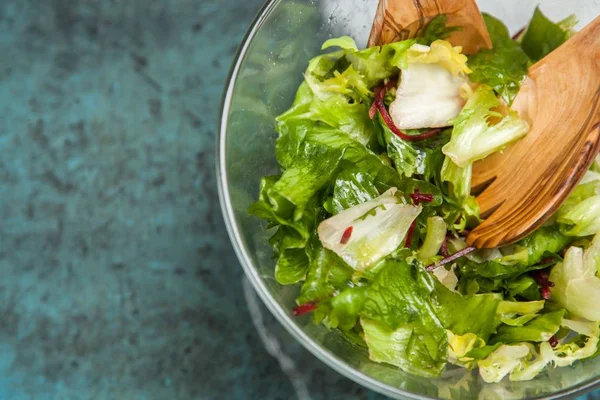 Fresh green salad — Stock Photo, Image