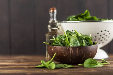 Bebek ıspanak yaprakları