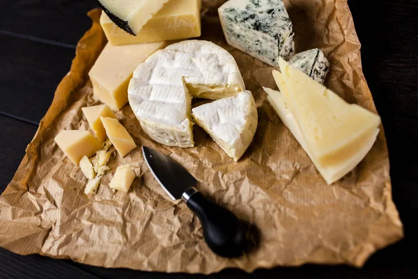 Farklı çeşit peynir — Stok fotoğraf