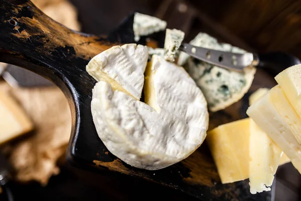 Diversi tipi di formaggio — Foto Stock