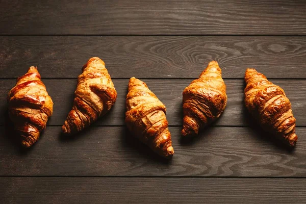Färskt smör croissanter — Stockfoto