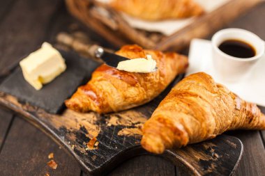 Taze tereyağı kruvasan