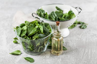 Bebek ıspanak yaprakları