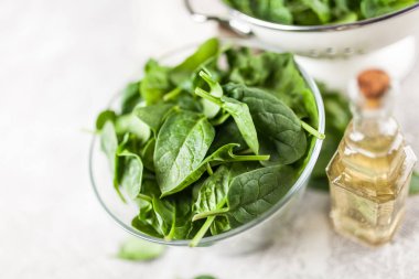 Bebek ıspanak yaprakları