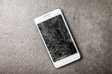 kırık ekran ile Smartphone