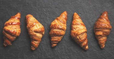 Taze tereyağı kruvasan