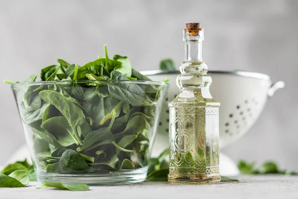 Bebek ıspanak yaprakları