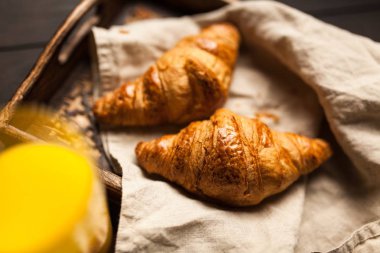 Taze tereyağı kruvasan