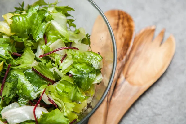 Fresh green salad — Stock Photo, Image