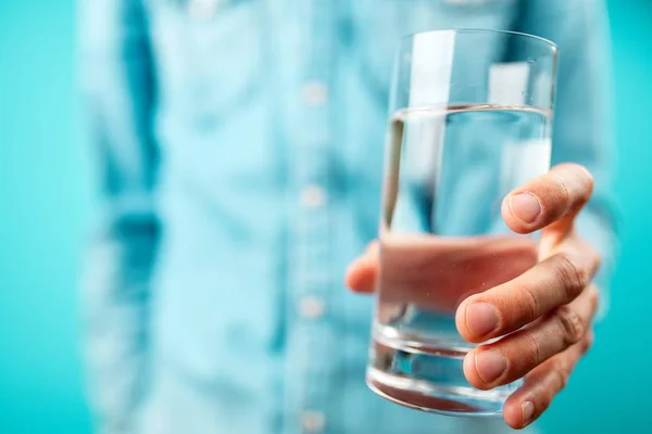 Een glas water. — Stockfoto