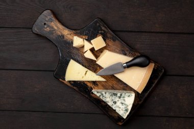 farklı çeşit peynir