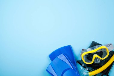 Mavi palet renk arka plan üzerinde