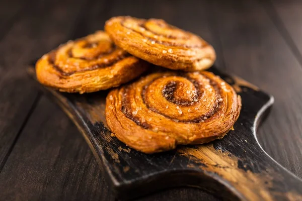 Traditionele kaneel broodjes — Stockfoto