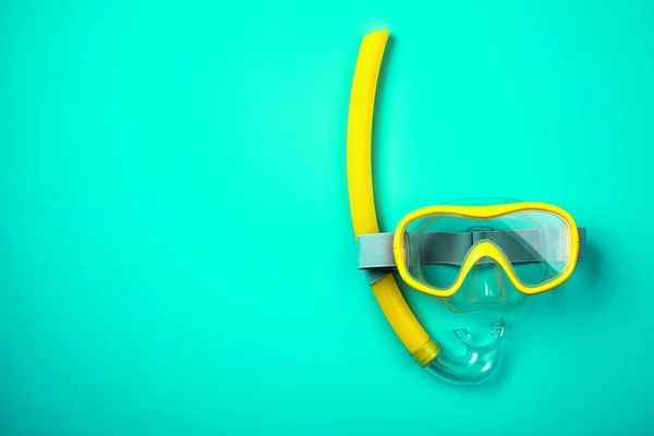 Maschera e tubo per lo snorkeling — Foto Stock