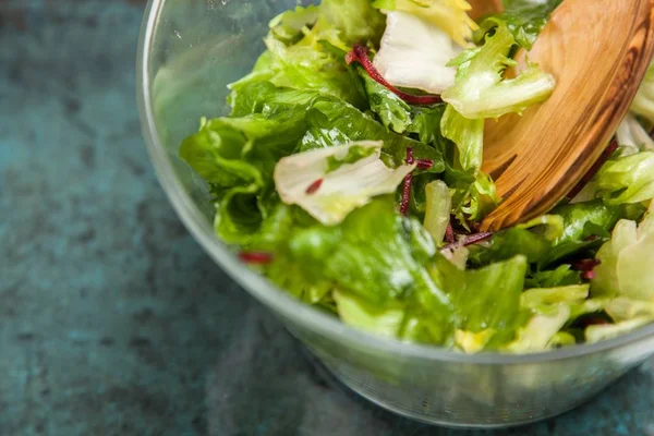 Fresh green salad — Stock Photo, Image