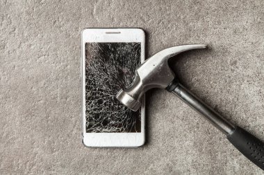 kırık ekran ile Smartphone