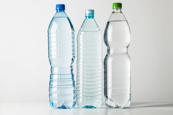 Plastic waterfles — Stockfoto