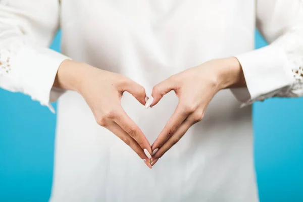 Hands showing heart sign — Stock Photo, Image