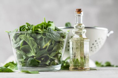 Bebek ıspanak yaprakları