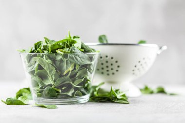 Bebek ıspanak yaprakları