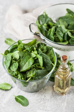 Bebek ıspanak yaprakları