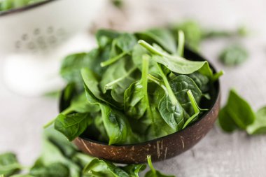 Bebek ıspanak yaprakları