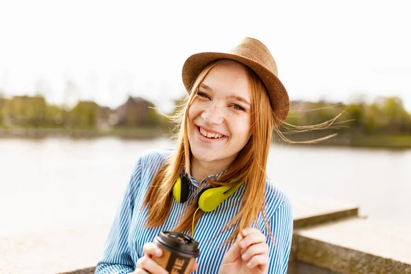 Young red haired girl — Stock Photo, Image