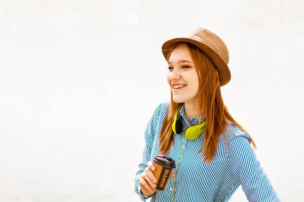 Young red haired girl — Stock Photo, Image