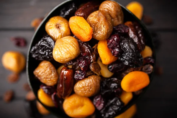 Uma mistura de frutas secas — Fotografia de Stock