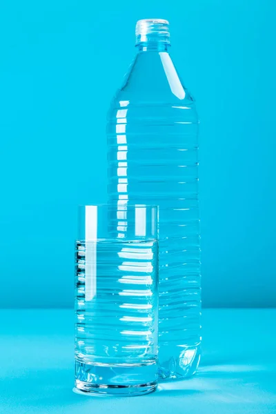 Vannflaske av plast – stockfoto