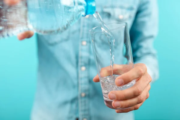 Un vaso de agua — Foto de Stock