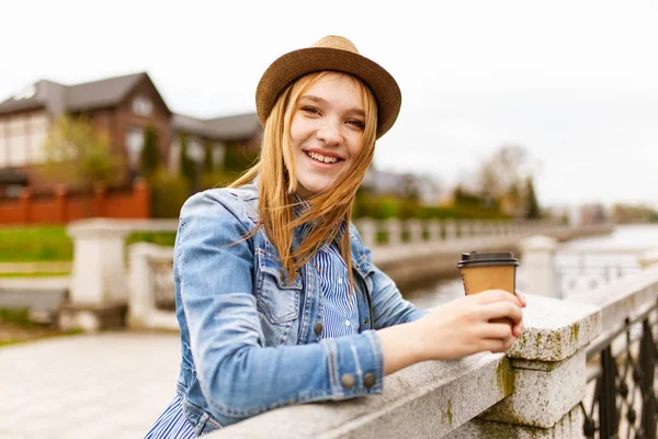 Young red haired girl — Stock Photo, Image